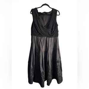 Adrianna Papell Elegant Black Sleeveless Dress Size 18